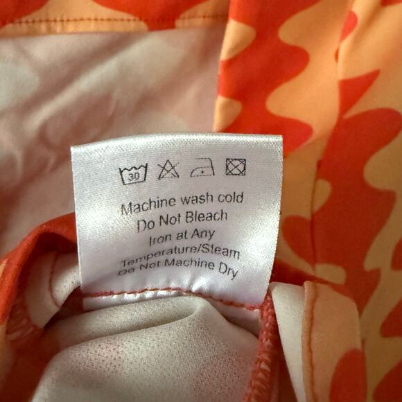 Tyler McGillivary Samara Orange Wave Print Cropped Button Top Size Medium - Picture 6 of 8